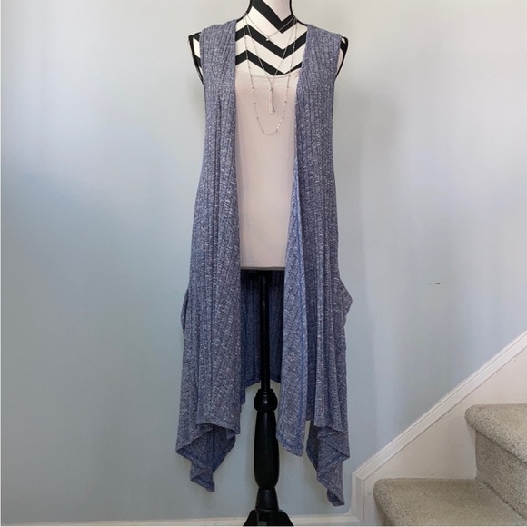 Sleeveless Open Front Cardigan - Picture 5 of 10